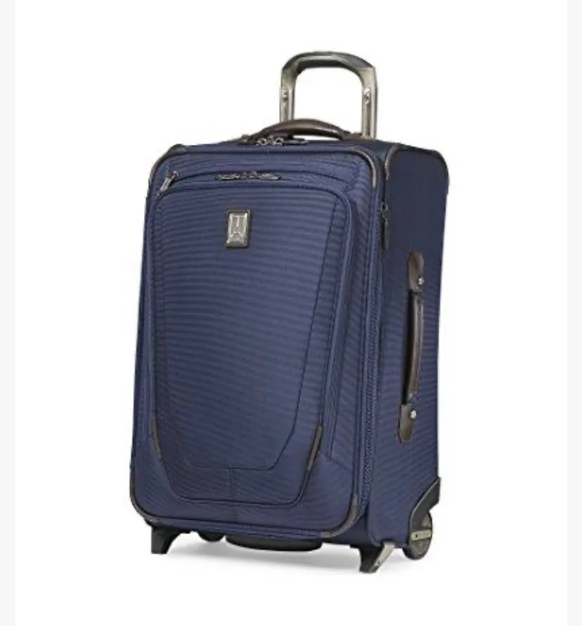 Brand New TRAVELPRO CREW 11 22" EXPANDABLE UPRIGHT SUITER CARRY ON LUGGAGE, NAVY