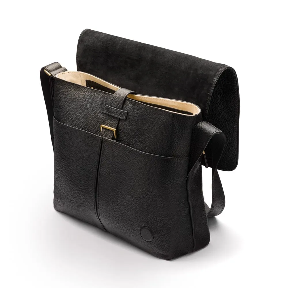 Classic Postman's Leather Messenger Bag - Black Pebble Grain