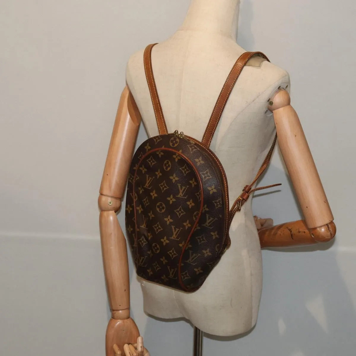 Trendy Inspired Louis Vuitton Ellipse Backpack